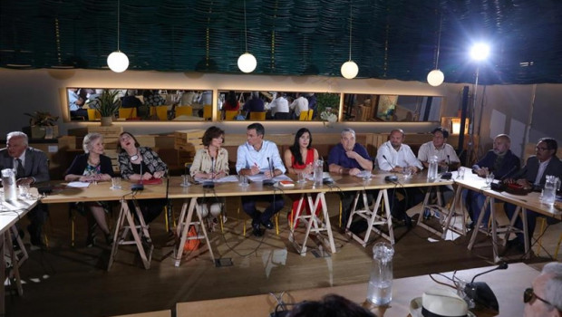 ep la vicepresidenta del gobierno en funciones carmen calvo 4i y el presidente del gibierno en