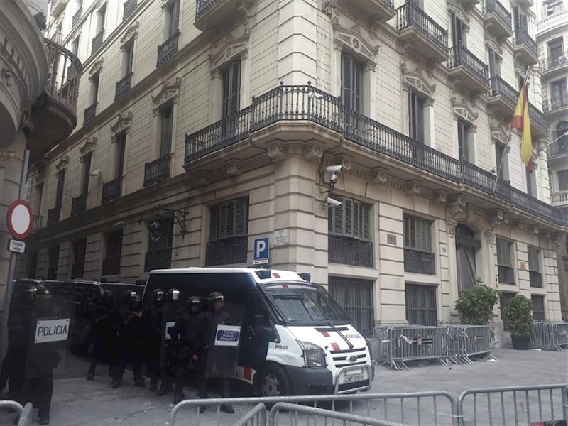 ep manifestacion estudiantil se detiene ante la jefatura superior de policia