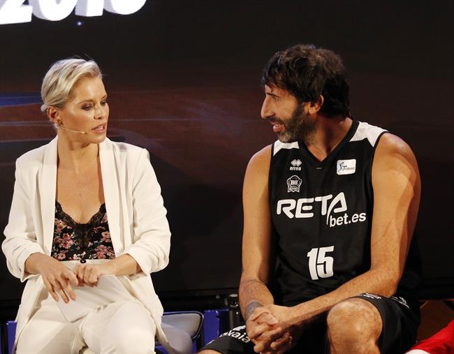 Mumbrú en la presentación de la Liga Endesa | ACB PHOTO ep mumbru enpresentacionla liga endesa