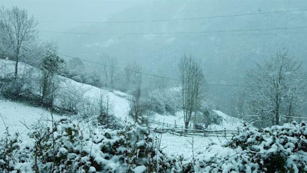 ep nieve en asturias el 30 de marzzo