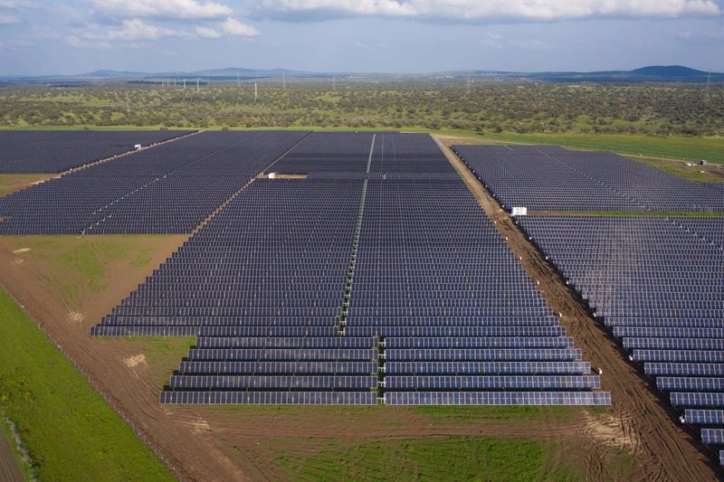 OHLA se adjudica otra planta fotovoltaica y suma 200 millones en 2024 en proyectos renovables