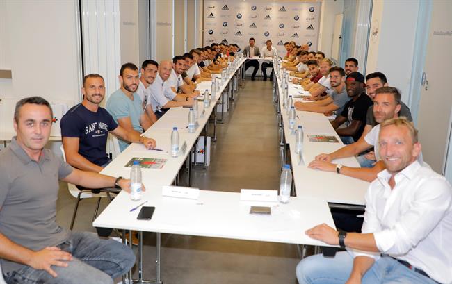 Reunión de capitanes y futbolistas de LaLiga 123 en AFE | AFE ep reunioncapitanesfutbolistaslaliga 123afe