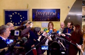 ep susana diaz atendiendomarteslos medios duranteviajebruselas