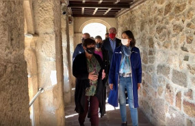 ep visita de la ministra de industria comercio y turismo reyes maroto a manzanares el real madrid