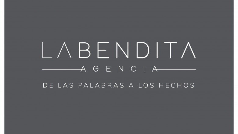 1575459125 logo claimcuadrado negativo