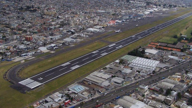 ep aeropuerto de quito ecuador