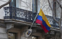 ep archivo   bandera de colombia en el consulado que el pais tiene en barcelona espana a 30 de enero
