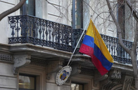 ep archivo bandera de colombia en el consulado que el pais tiene en barcelona espana a 30 de enero ep archivo bandera de colombia en el consulado que el pais tiene en barcelona espana a 30 de enero