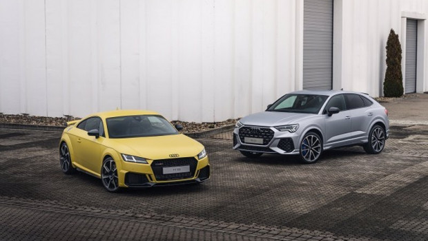 ep archivo   new matt finishes for the audi tt rs and rs q3 in the colors python yellow and dew