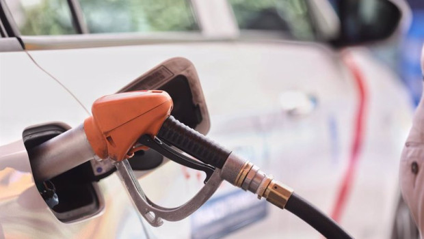 ep archivo   un coche recibe gas licuado de petroleo glp o autogas a 28 de octubre de 2021 en madrid