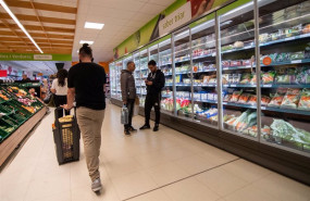ep archivo varias personas en un supermercado ep archivo varias personas en un supermercado