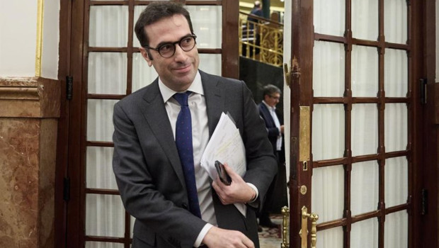 ep el ministro de economia carlos cuerpo durante un pleno en el congreso de los diputados a 25 de ep el ministro de economia carlos cuerpo durante un pleno en el congreso de los diputados a 25 de