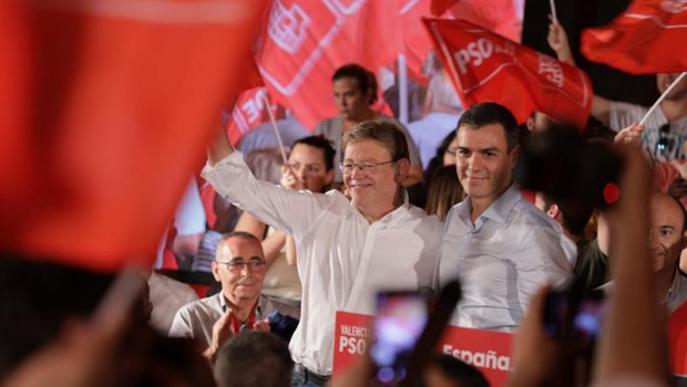 ep el presidente del gobierno en funciones pedro sanchez y el presidente de la generalitat