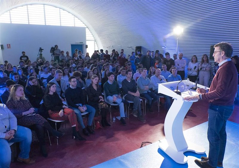 ep el presidente del pp de galicia alberto nunez feijoo interviene en un acto de novas xeracions