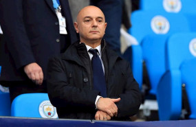 ep el presidente del tottenham daniel levy en el palco del etihad stadium