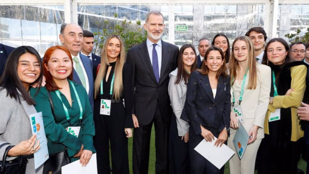 ep el rey felipe vi entrega las becas de formacion de iberdrola para el desarrollo del empleo verde