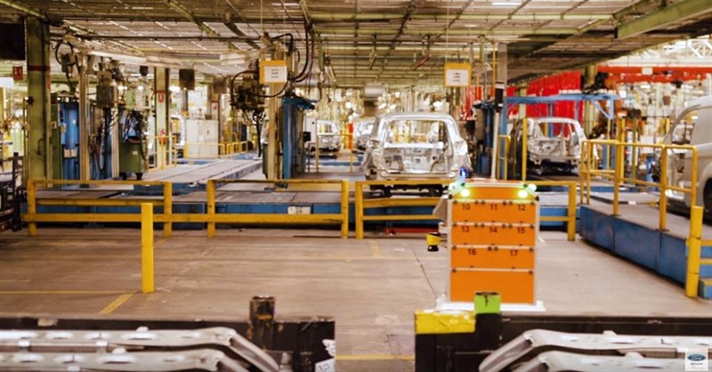 ep ford almussafes cuentaun robot autopropulsadoentregar piezaslas lineasmontajela planta ep ford almussafes cuentaun robot autopropulsadoentregar piezaslas lineasmontajela planta