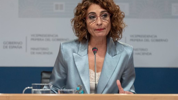 ep la vicepresidenta primera y ministra de hacienda maria jesus montero este lunes durante la rueda