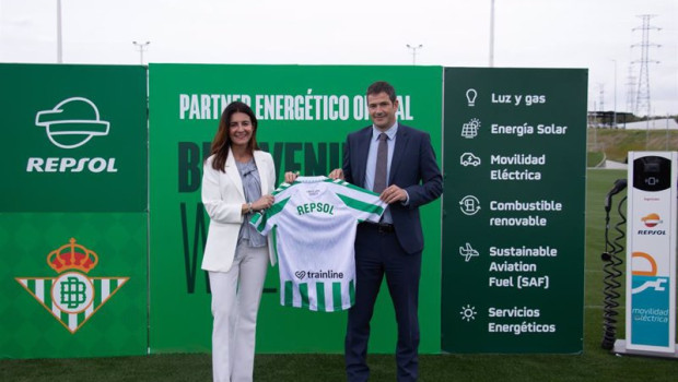 ep susana banos directora de ventas b2b de repsol y ramon alarcon ceo del real betis en la ciudad ep susana banos directora de ventas b2b de repsol y ramon alarcon ceo del real betis en la ciudad
