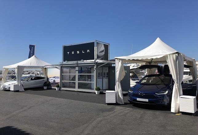 Tienda temporal de Tesla en Puerto Banús (Marbella) | TESLA ep tienda temporalteslapuerto banus marbella