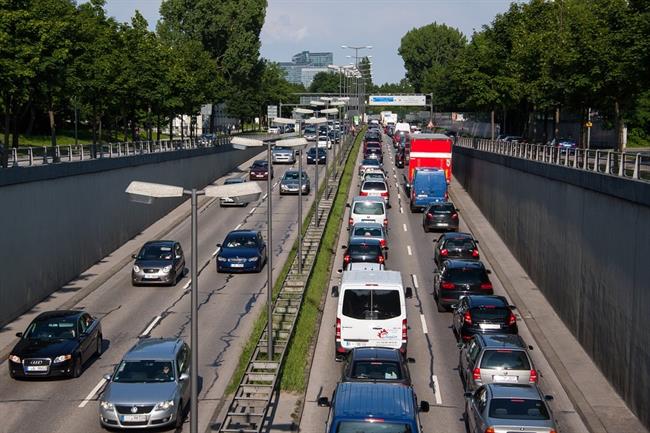 Tráfico, coches, vehículos, carretera, movilidad | URV - Archivo ep trafico coches vehiculos carretera movilidad