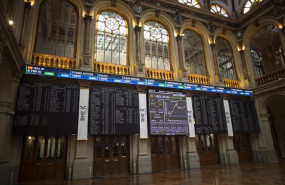 ep valores del ibex 35 en los paneles del palacio de la bolsa a 9 de julio de 2021 en madrid espana
