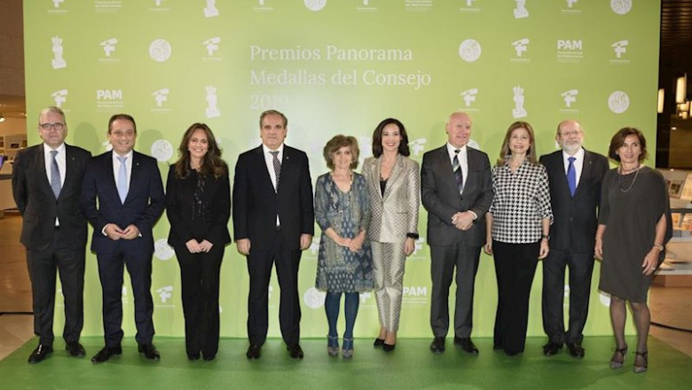 ep acto de entrega de los premios panorama del consejo general de colegios oficiales de
