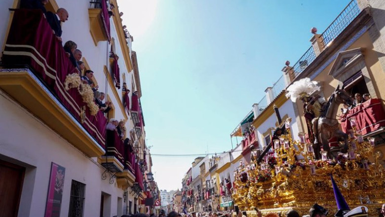 ep archivo el cristo de las tres caidas en la calle pureza para entrar en la capilla de los ep archivo el cristo de las tres caidas en la calle pureza para entrar en la capilla de los