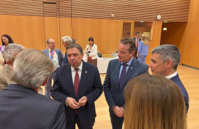 ep archivo   el ministro de agricultura luis planas junto al consejero asturiano de medio rural