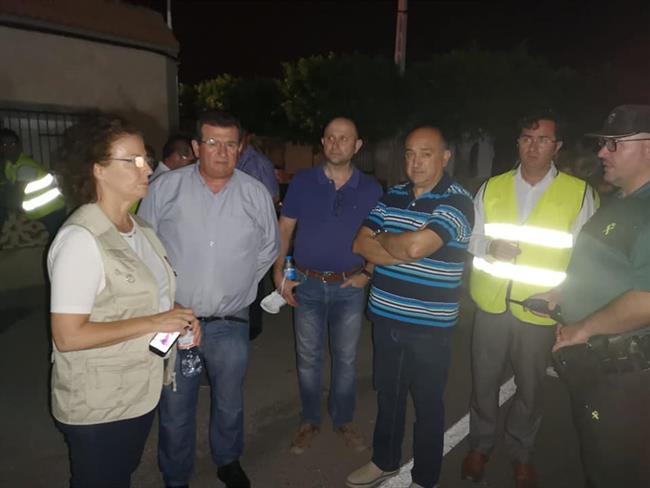 Autoridades al declararse el incendio en la planta de El Ejido | JUNTA ep autoridadesdeclararseincendiola plantaejido
