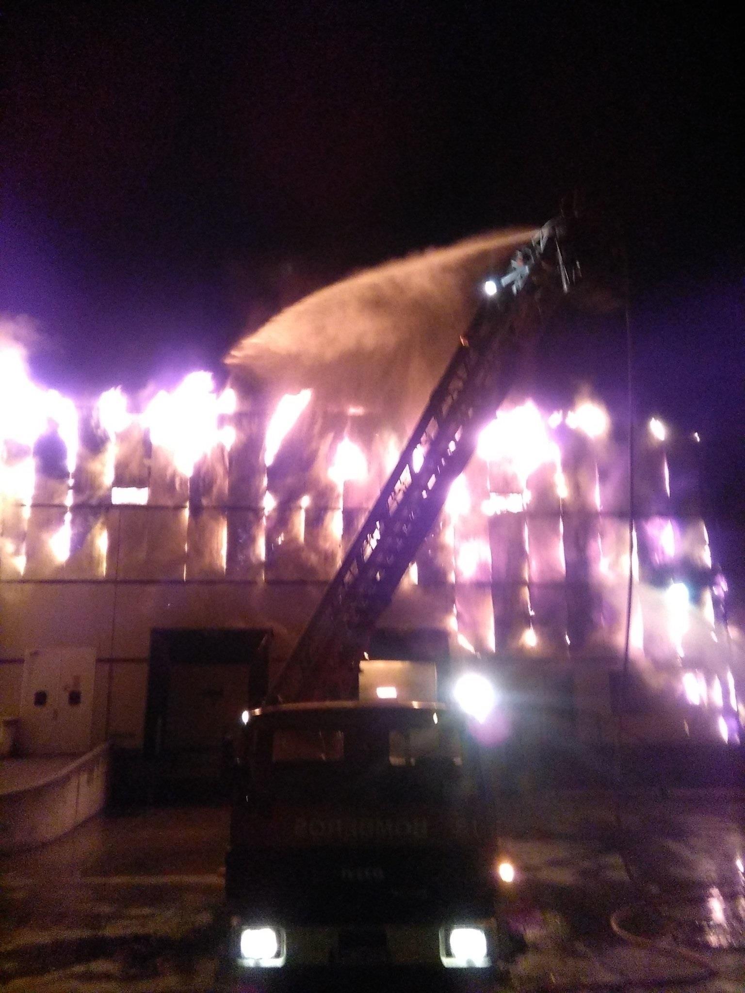 ep avila- actuacionlos bomberos duranteincendio