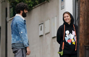 ep blanca suarez y javier rey pasean a la mascota de la actriz