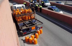 ep camionbutano interceptadohombre detenidorobarlobarcelona ep camionbutano interceptadohombre detenidorobarlobarcelona