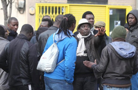 ep concentracion de ciudadanos en lavapies madrid tras los disturbios por la muerte de un mantero