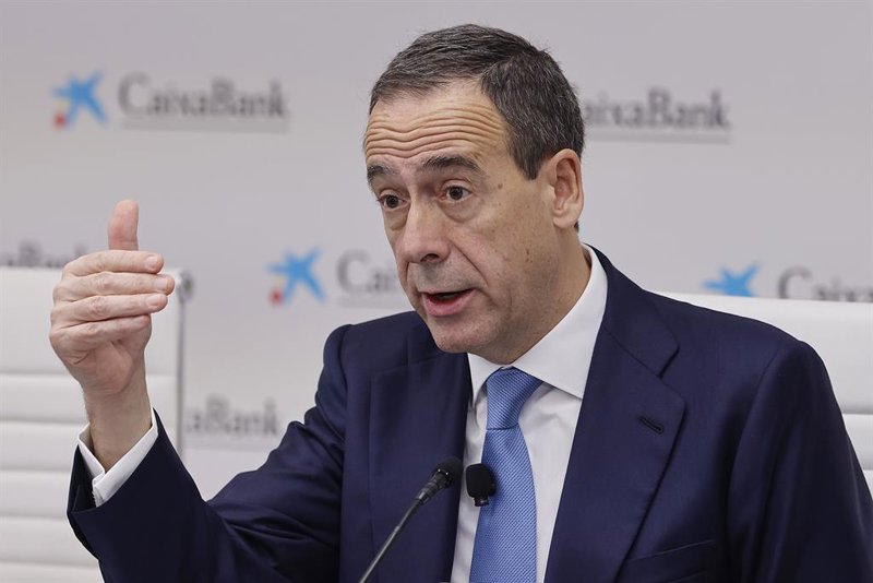 Gortázar cree que los analistas elevarán el beneficio de CaixaBank a 7.000 millones en 2027 tras los resultados