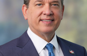 ep el ministro de industria comercio y mipymes del pais centroamericano victor bisono