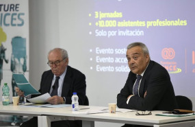 ep el presidente de digitales eduardo serra y el director general victor calvo sotelo en una rueda