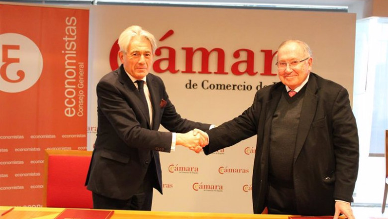 Firma del convenio por José Luis Bonet y Valentín Pich. | CONSEJO GENERAL DE ECONOMISTAS ep firma del convenio por jose luis bonet y valentin pich