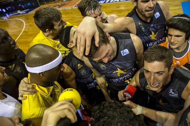 El Iberostar Tenerife celebra una victoria | ACB PHOTO/Á. PÉREZ ep iberostar tenerife celebravictoria