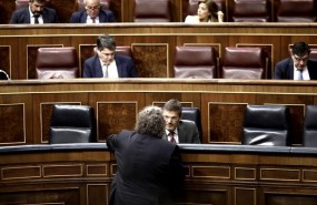 ep joan tarda y rafael catala hablan duranteplenolos presupuestos