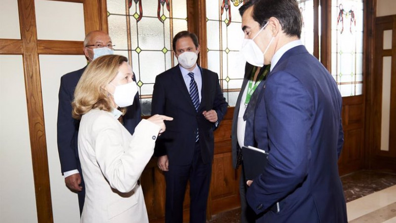 ep la vicepresidenta de asuntos economicos y transformacion digital nadia calvino 1i y el presidente