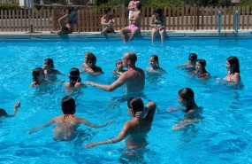 ep ninos piscina verano agua campamento