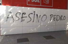 ep pintada en la fachada del psoe de cordobba