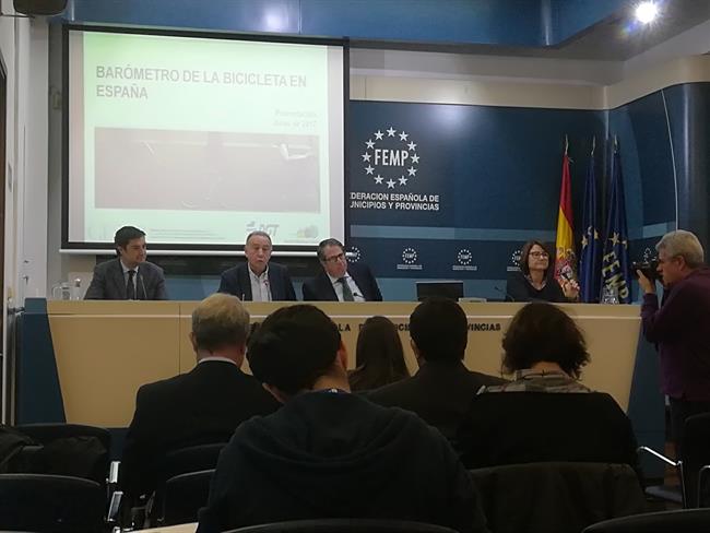 ep presentacion barometro bicicleta 2017