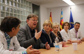 ep puig y barcelo en una reunion en el hospital clinico