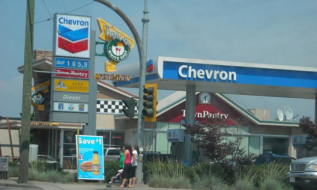 Chevron cae en bolsa: gana un 25% más en el trimestre, pero no supera las expectativas