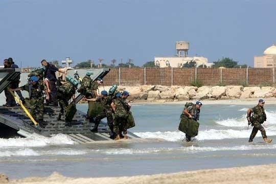 ep desembarco de los primeros militares espanoles en libano en el ano 2006