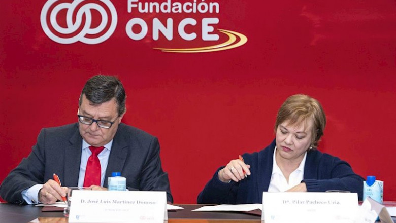 ep el director general de fundacion once jose luis martinez donoso y por la presidenta de amifp