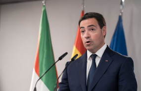 ep el lehendakari imanol pradales durante una rueda de prensa en el palacio de la moncloa a 27 de