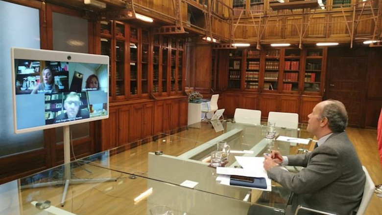 ep el ministro de justicia juan carlos campo en una reunion por videoconferencia con la decana del